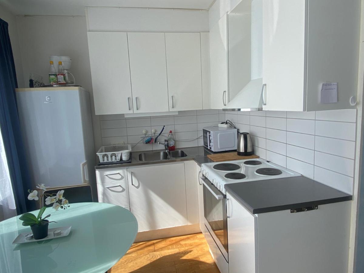 Apartment 1-bedroom In With Free Parking *